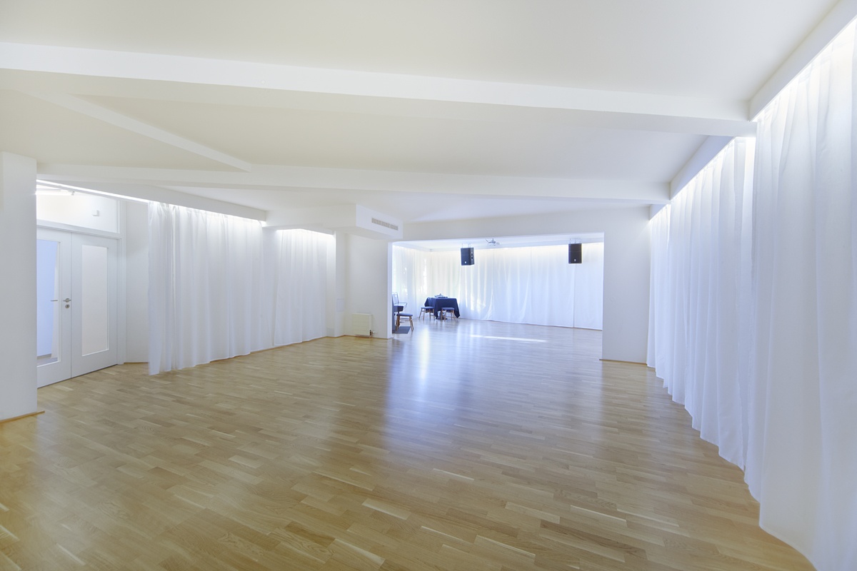 Taneční studio Třívrstvá dřevěná podlaha - taneční studio