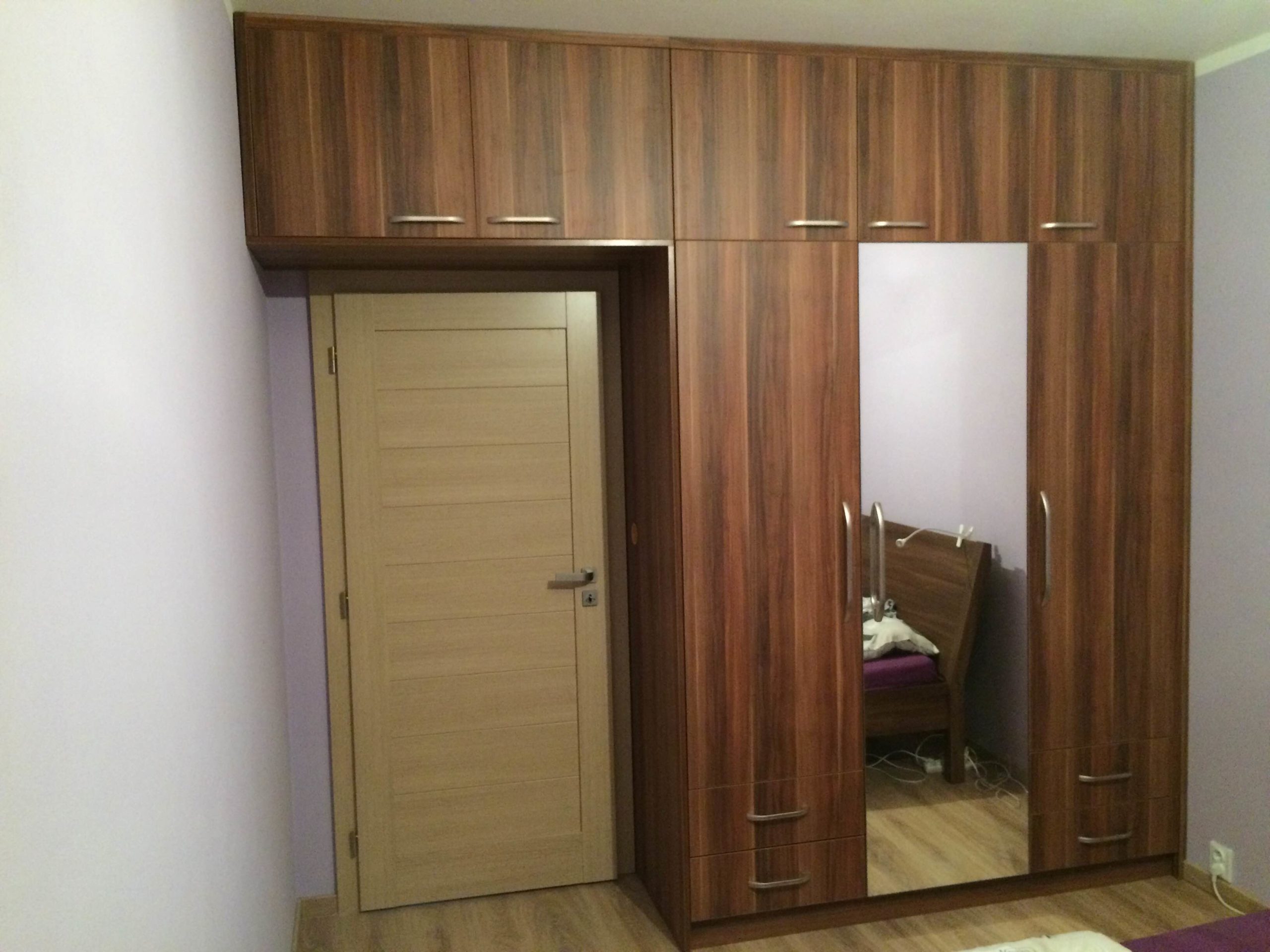 Vestavěná skříň lamino Vestavěná skříň lamino