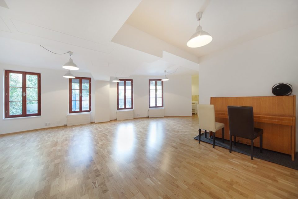 Podlaha od Šiml interiér v tanečním studiu Taneční studio Praha
