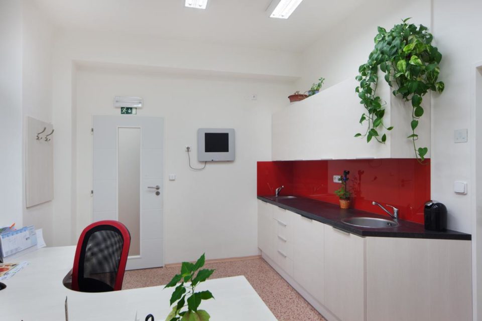 Zázemí oční ordinace od Šiml interiér vybavení oční ordinace