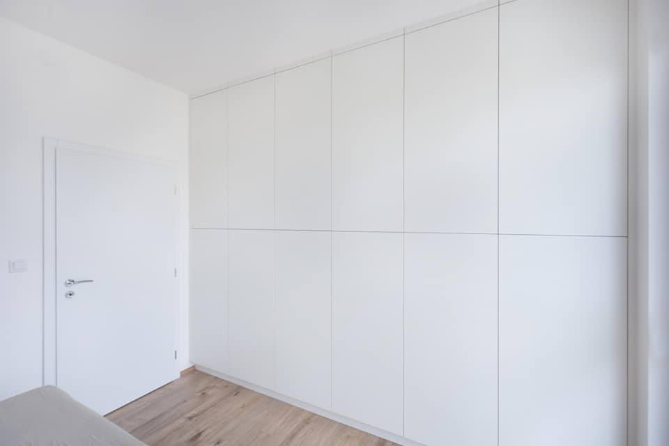 Skříně na míru Vestavěné skříně Čakovice