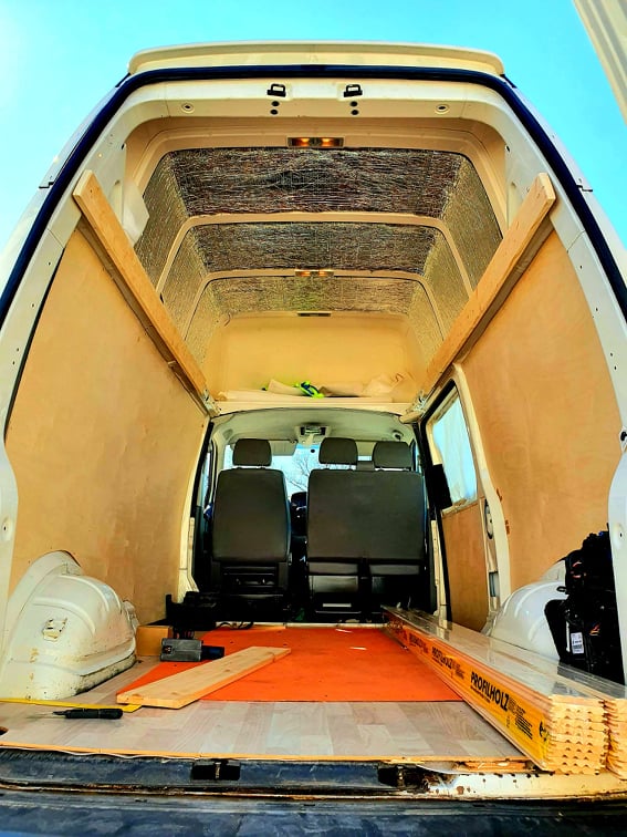 Žába obytené auto VW Tř, přžedělaná dodávka 10 Žába obytené auto VW T5, přežedělaná dodávka