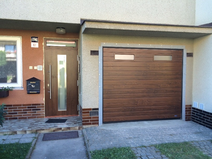 Garážová vrata a bezpečnostní dveře