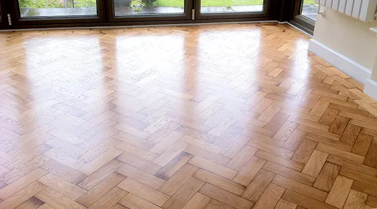 Podrobný návod na broušení dřevěných podlah a parket