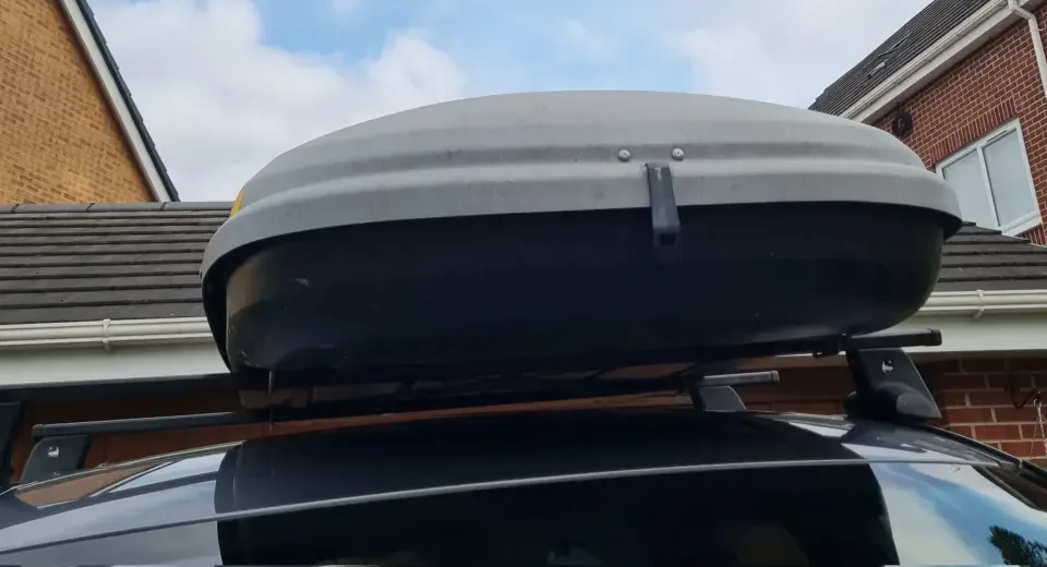 střešní box na dodávku
