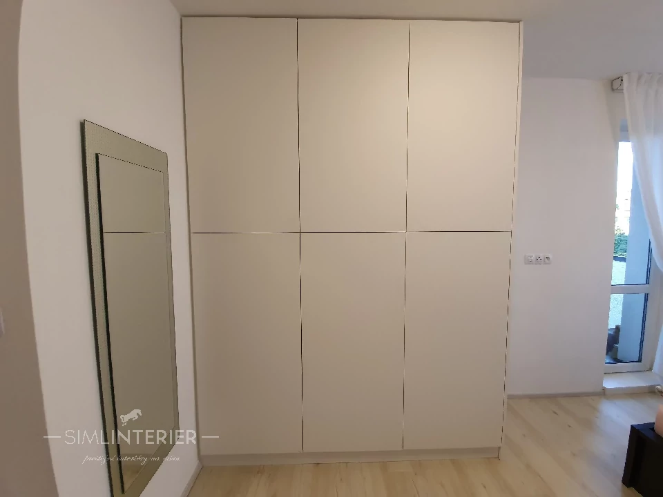 Bílá skříň bílá vestavěné skříně, skříně na míru